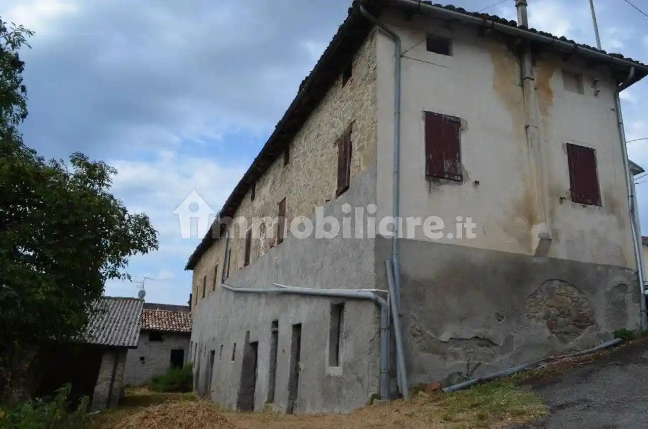 Villa in vendita a Carpineti