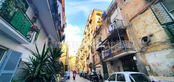 Appartamento in vendita a Napoli