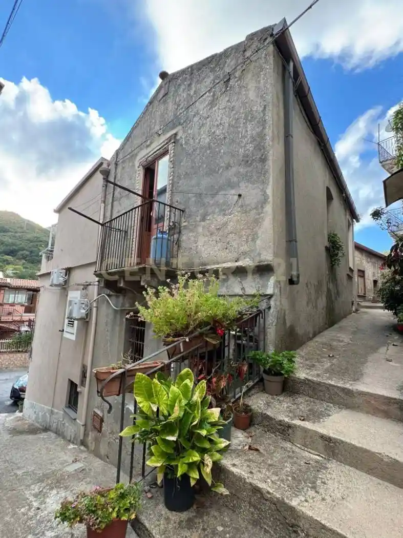 Villa in vendita a Saponara