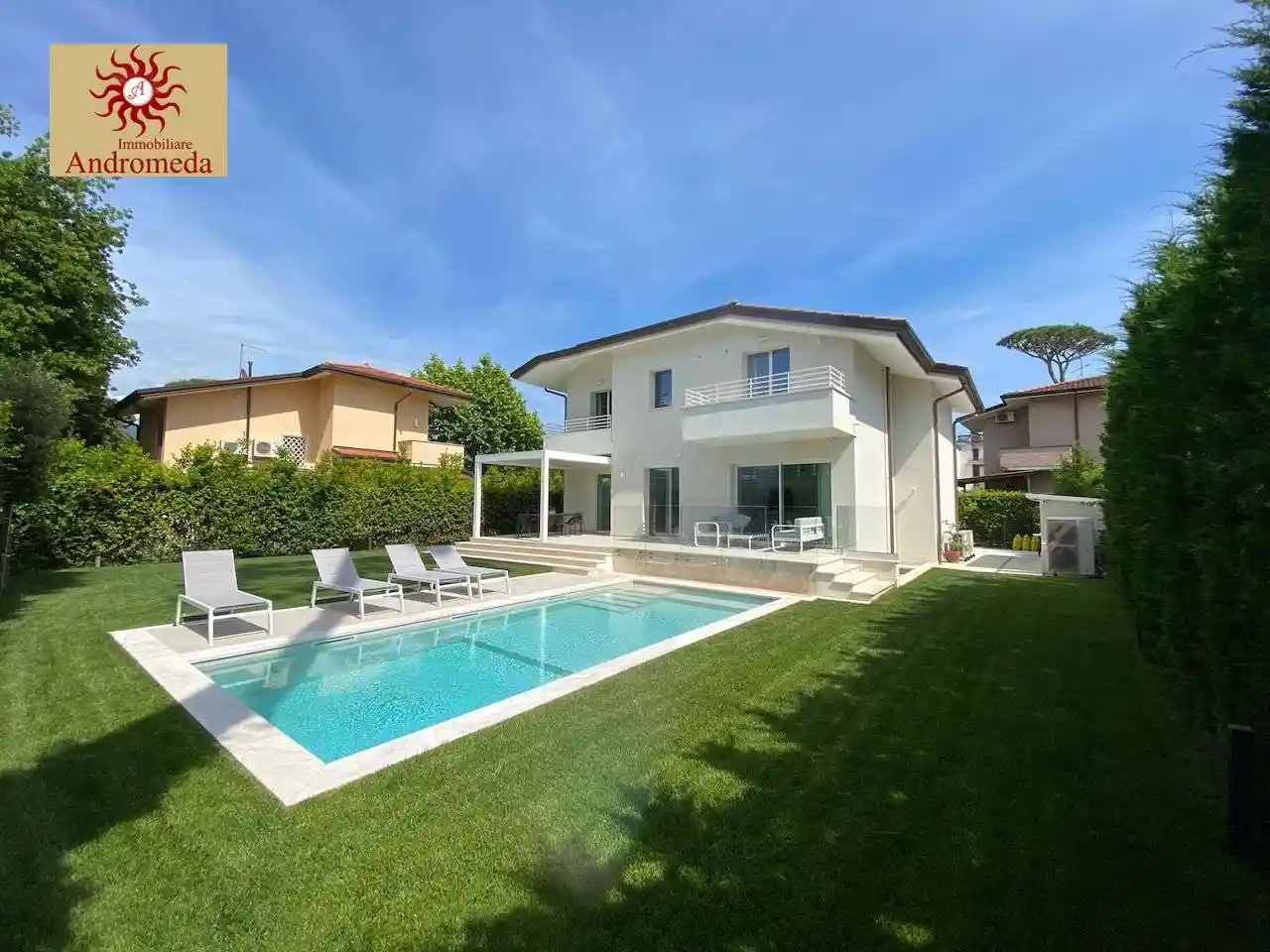Villa in vendita a Pietrasanta