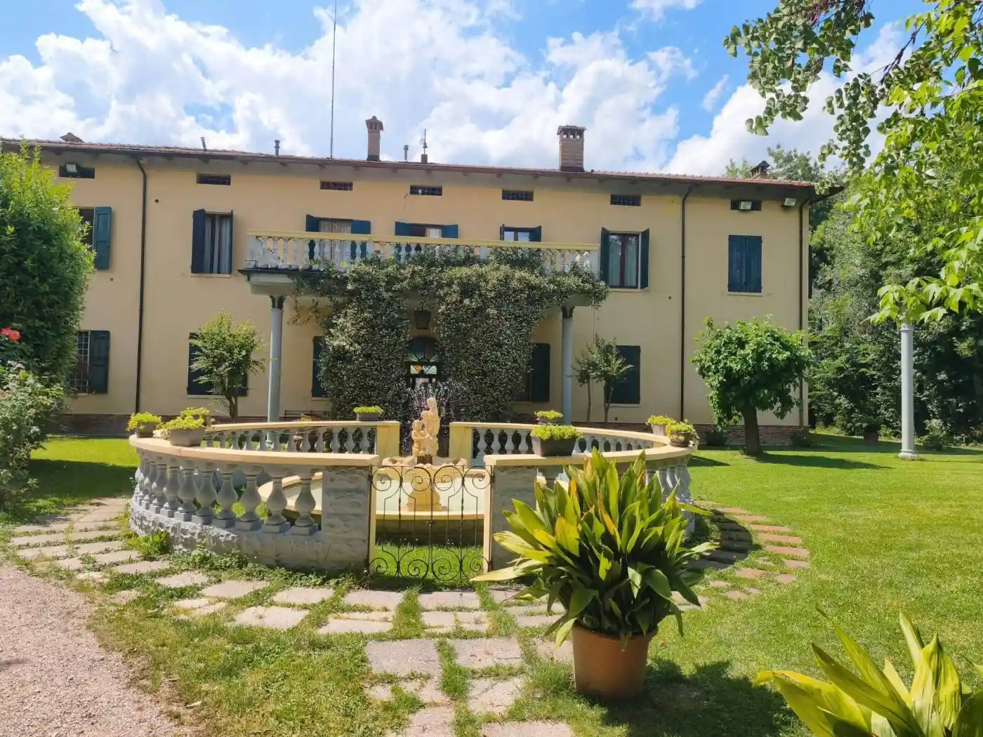 Palazzo - Edificio in vendita a Nonantola