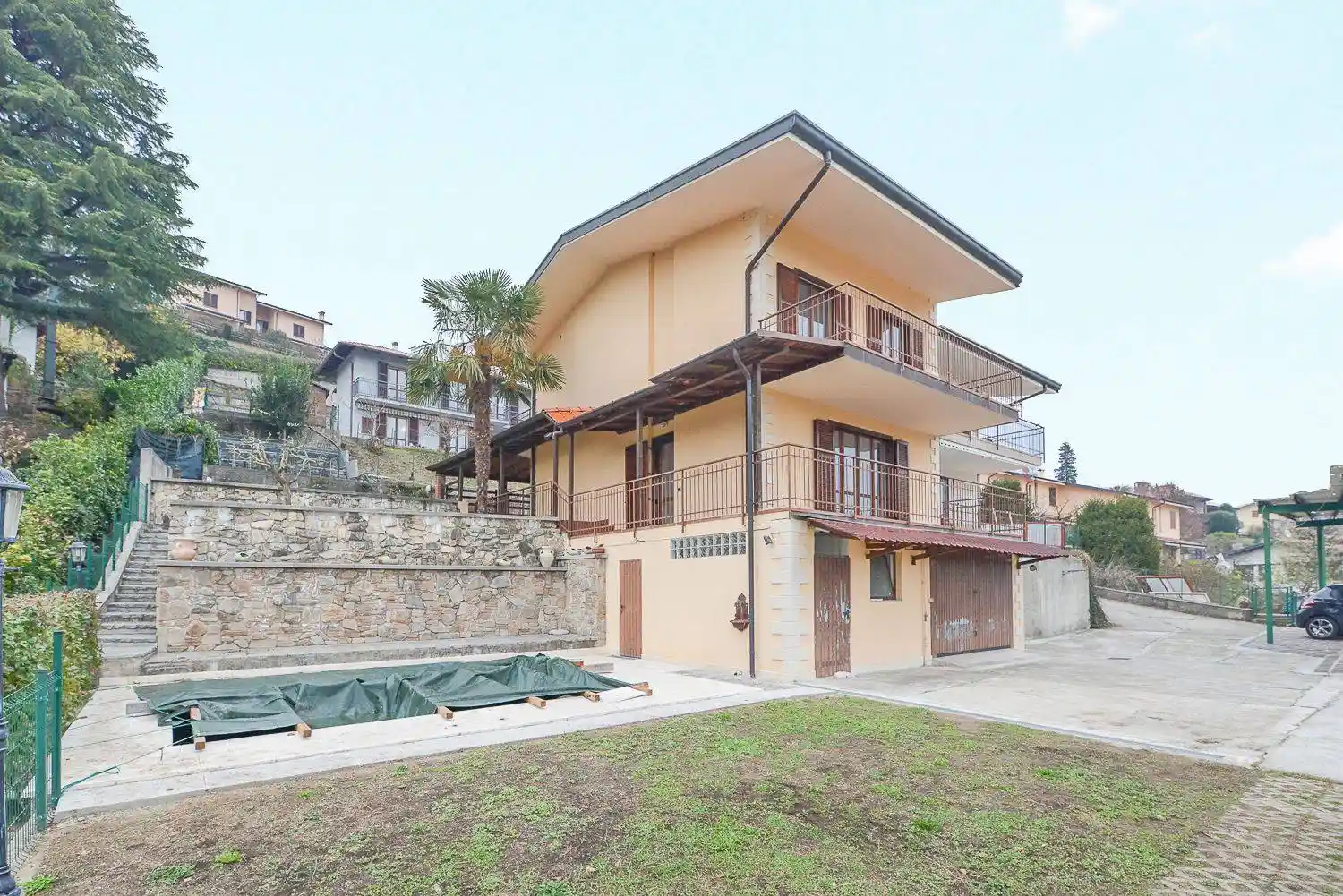 Villa in vendita a Merone