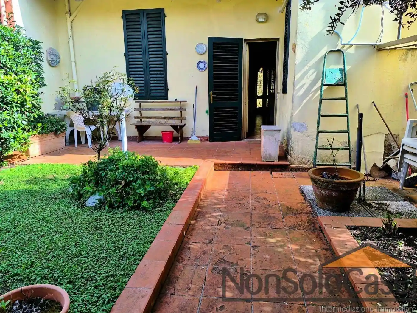 Casa indipendente in vendita a Prato