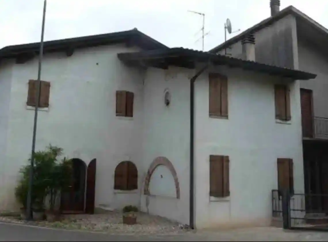 Villa in vendita a Concamarise