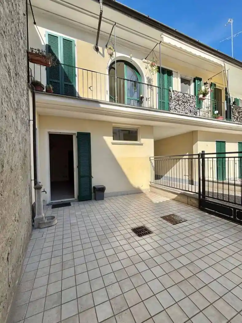 Appartamento in vendita a Novara