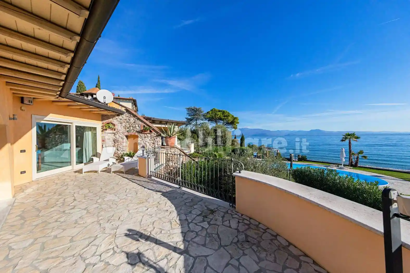 Villa in vendita a Padenghe sul Garda