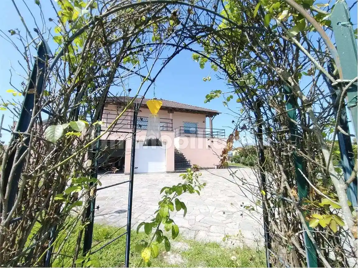 Villa in vendita a Sant'Angelo Lomellina