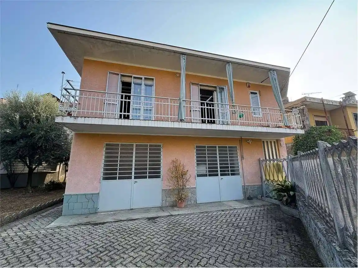 Casa indipendente in vendita a Chieri