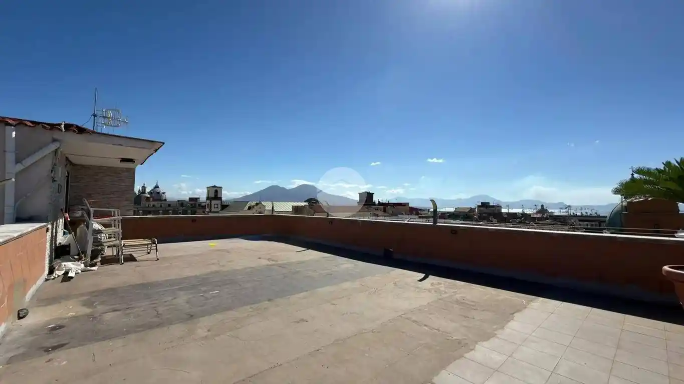 Appartamento in vendita a Napoli