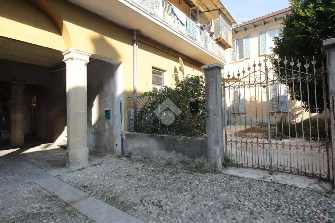 Appartamento in vendita a Aicurzio