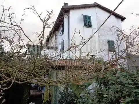 Villa in vendita a Riccò del Golfo di Spezia