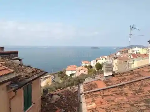 Appartamento in vendita a Lerici