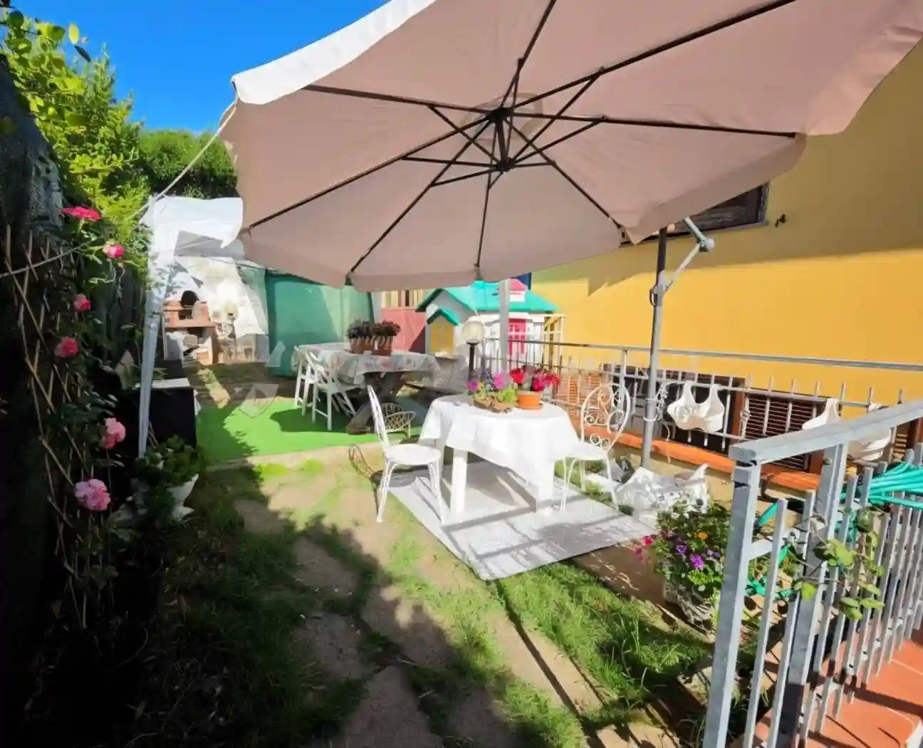 Villa - foto 2