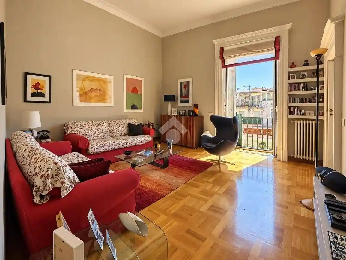Appartamento in vendita a Napoli