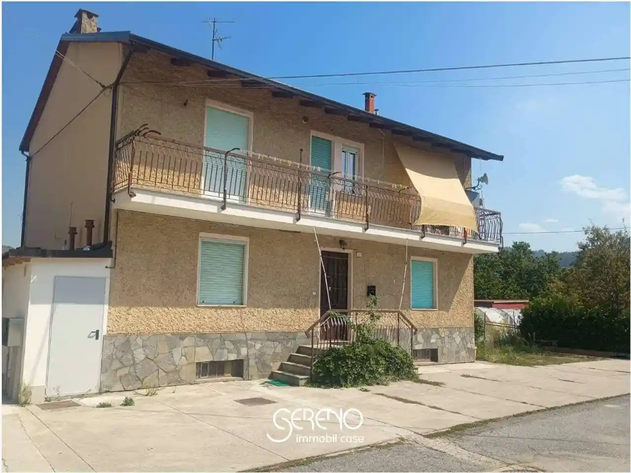 Villa in vendita a Roccasparvera