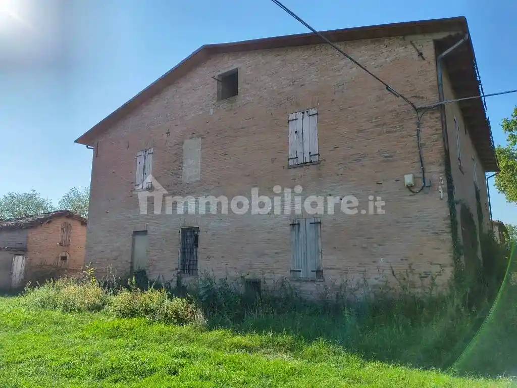 Rustico - Casale in vendita a Modena