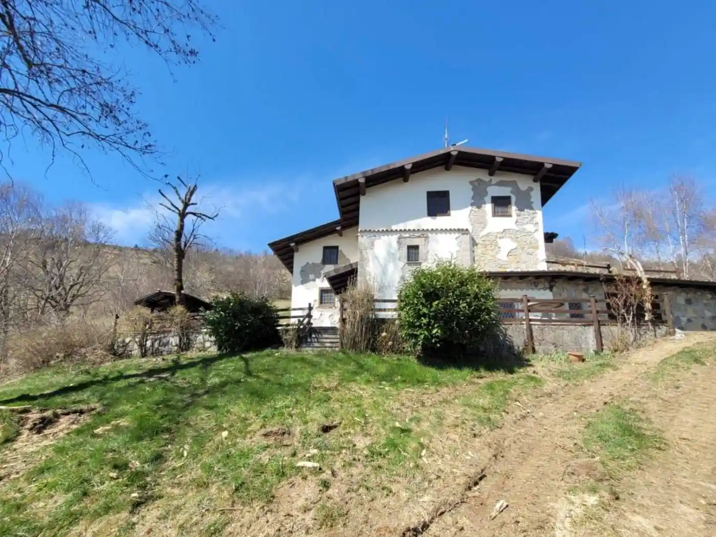 Rustico - Casale in vendita a Gazzaniga
