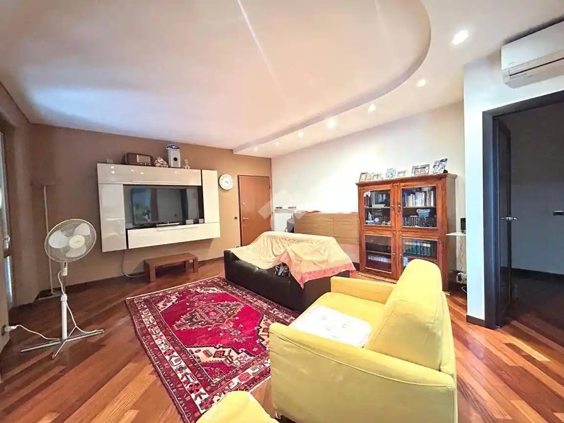 Villa in vendita a Cadeo