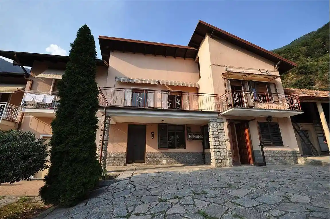 Casa indipendente in vendita a Mergozzo