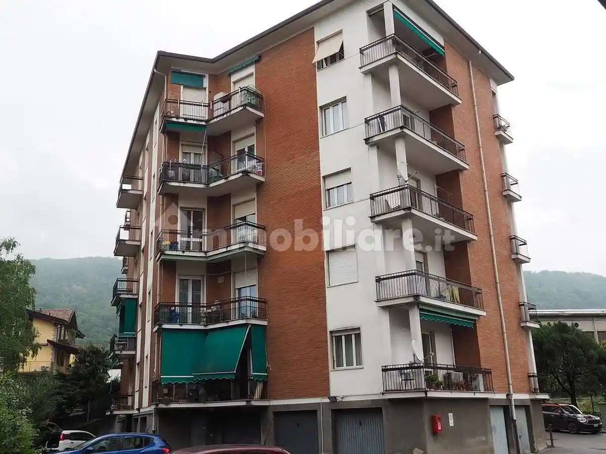 Appartamento in vendita a Gavirate