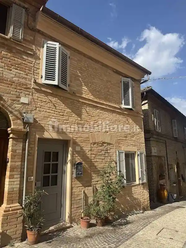 Casa indipendente in vendita a Monteleone di Fermo