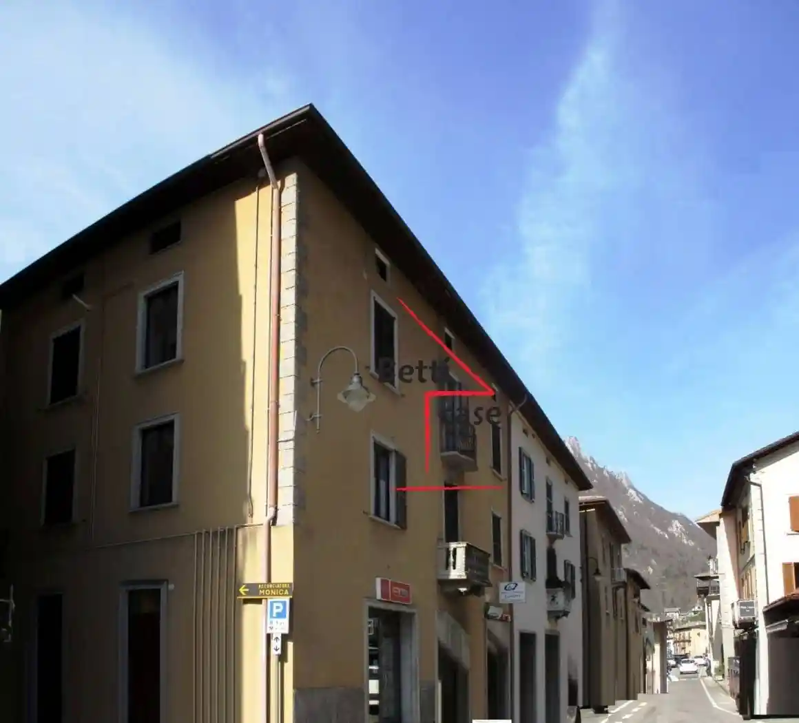 Appartamento in vendita a Piazza Brembana