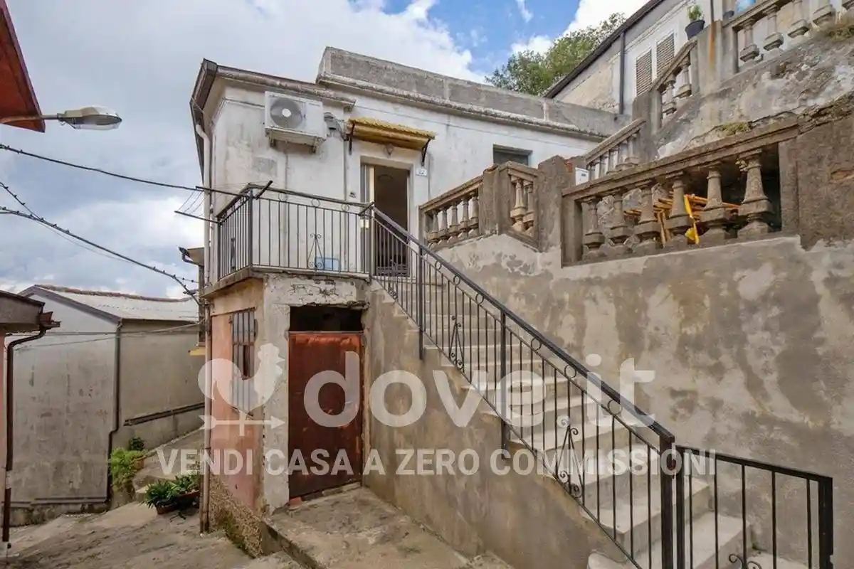 Villa in vendita a Chiaravalle Centrale
