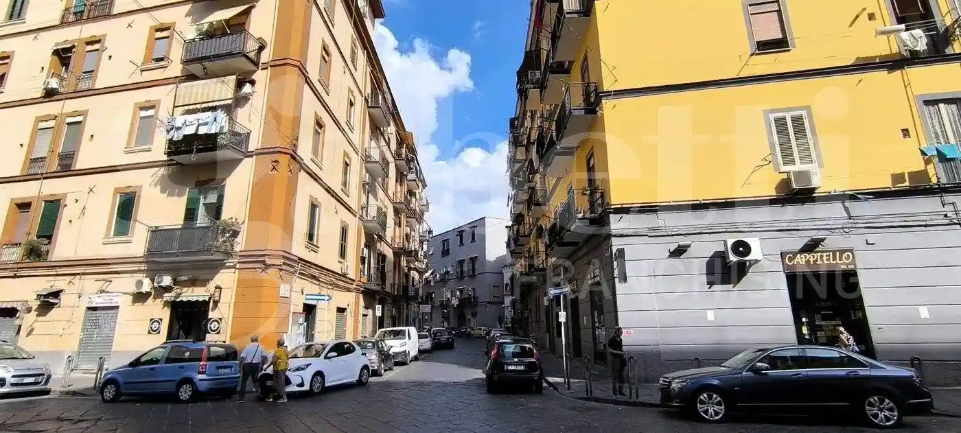 Appartamento in vendita a Napoli