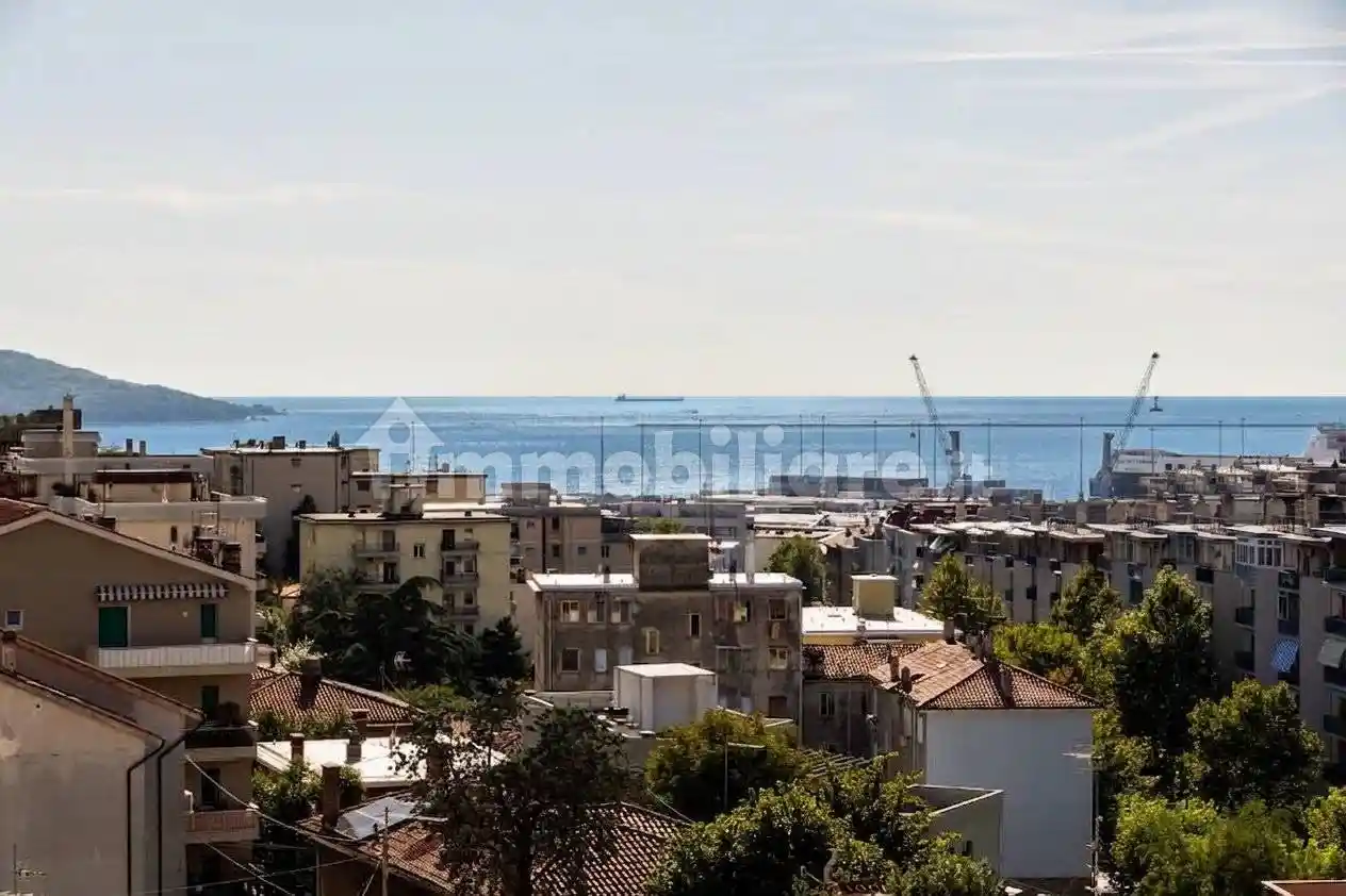 Appartamento in vendita a Trieste