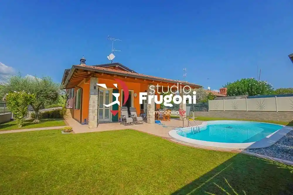 Villa in vendita a Manerba del Garda