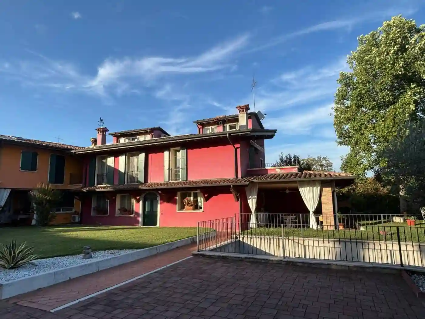 Villa - foto 2