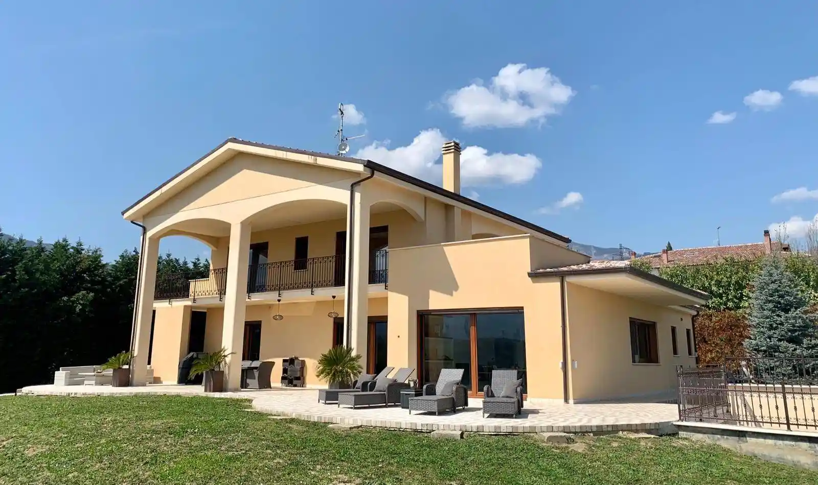 Rustico - Casale in vendita a Castiglione a Casauria