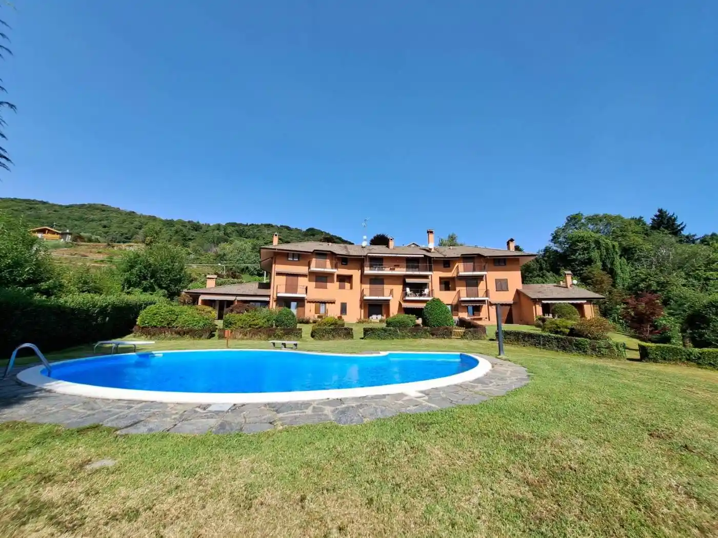 Appartamento in vendita a Nebbiuno