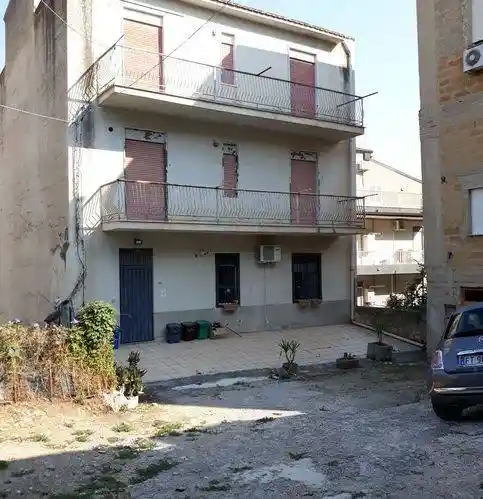 Palazzo - Edificio in vendita a Aragona