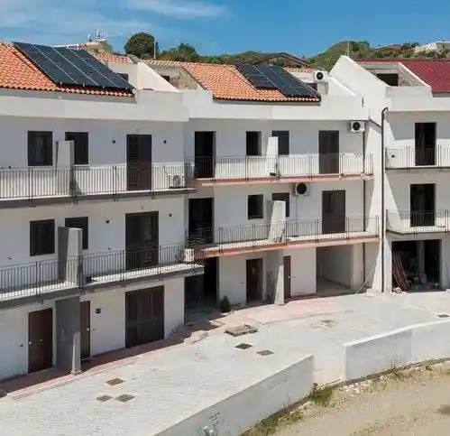 Casa indipendente in vendita a Santa Teresa di Riva