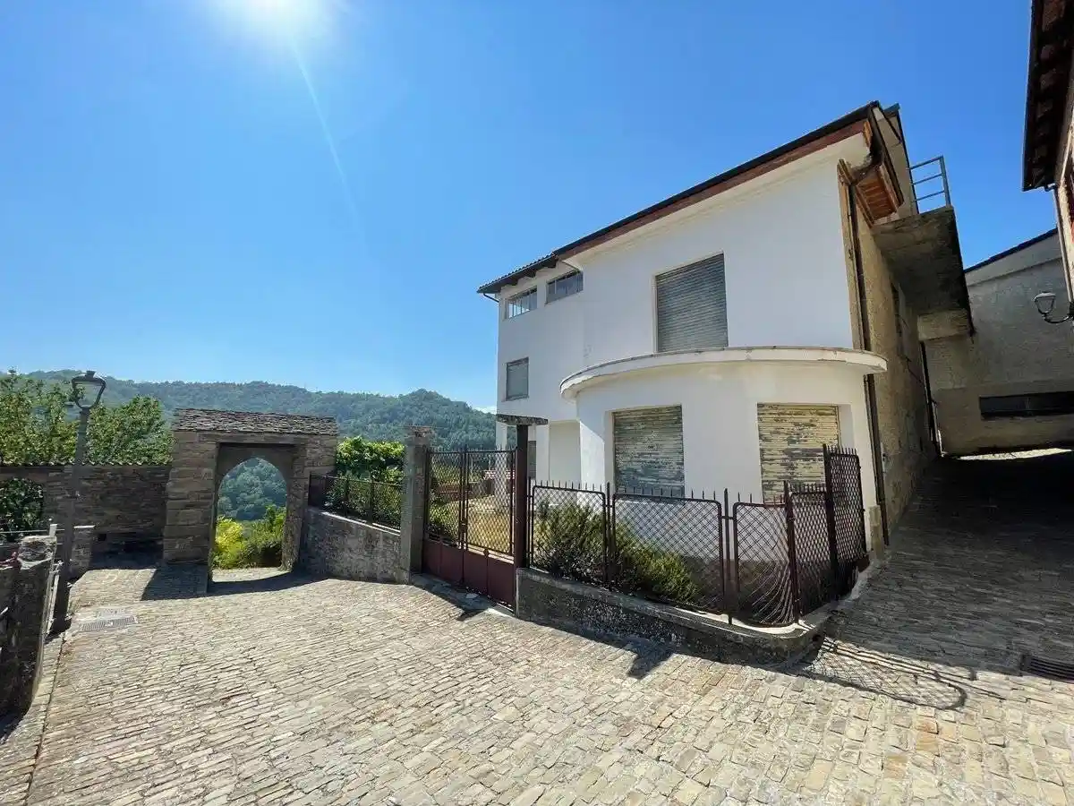 Villa in vendita a San Benedetto Belbo