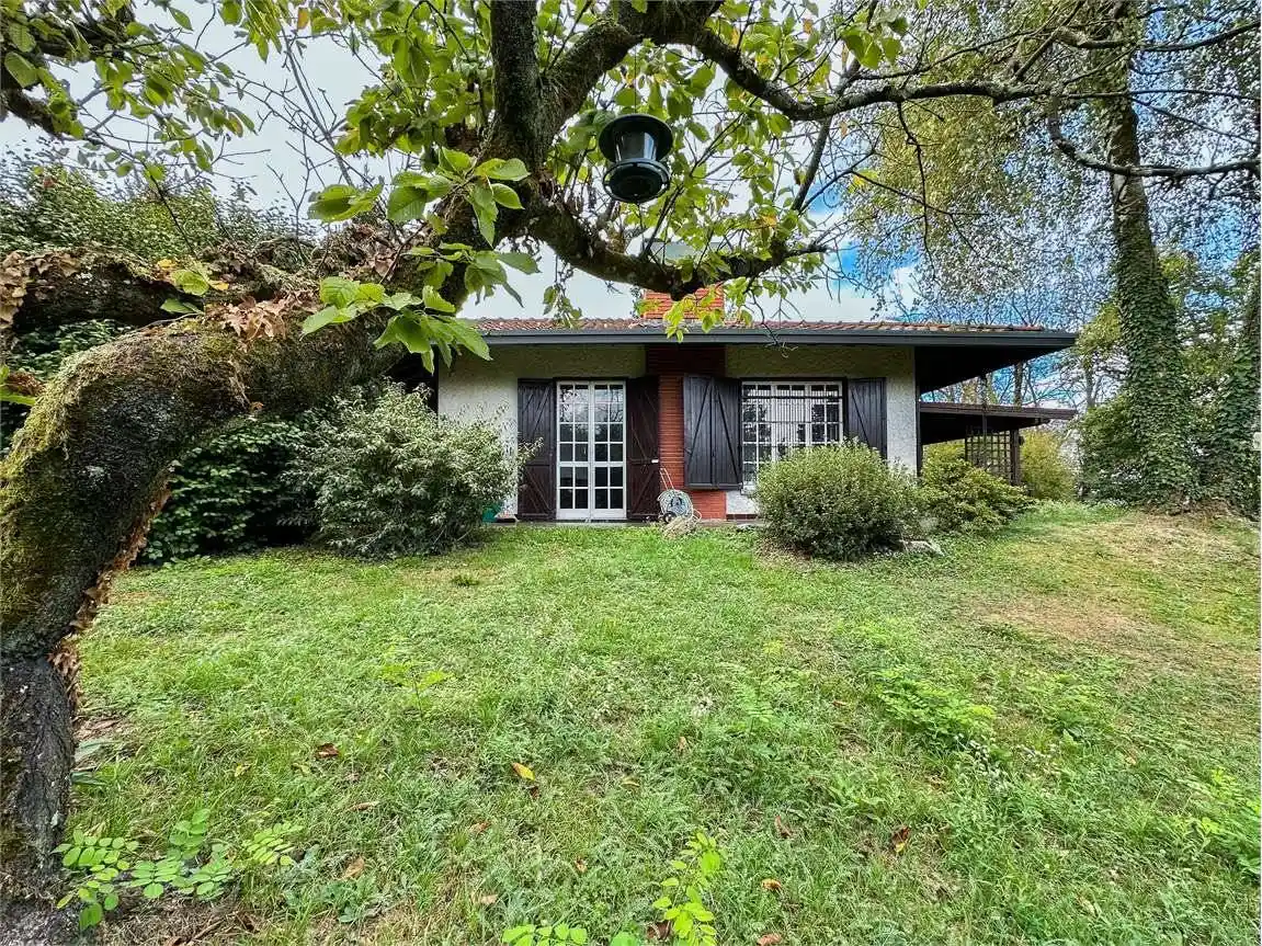 Villa in vendita a Sesto Calende