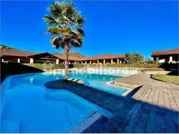 Villa in vendita a Comabbio