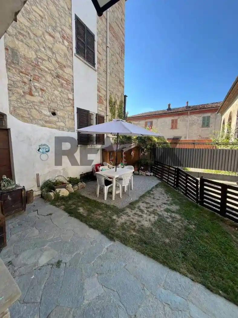 Casa indipendente in vendita a Rivalta Bormida