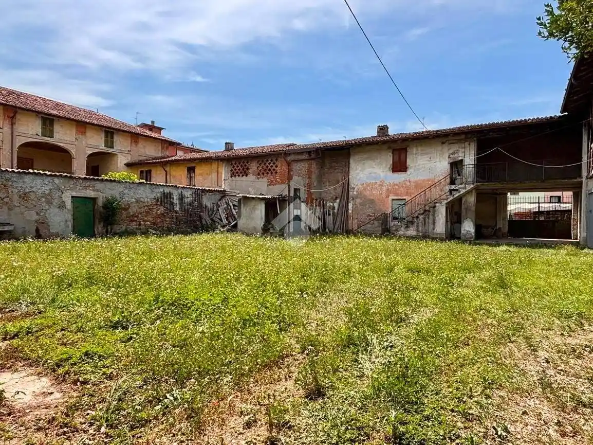 Rustico - Casale in vendita a Castel Rozzone