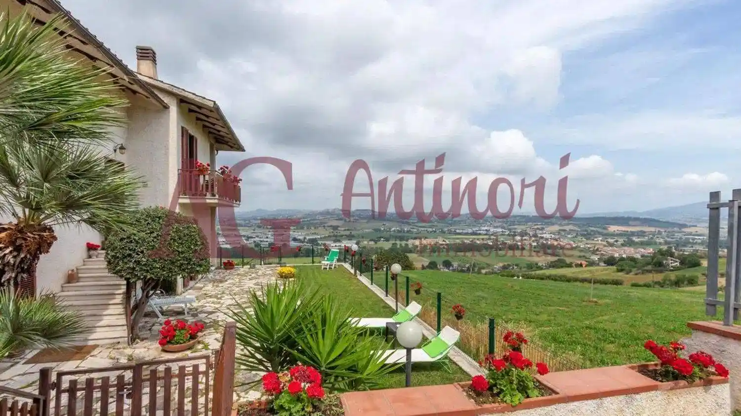 Villa in vendita a Loreto