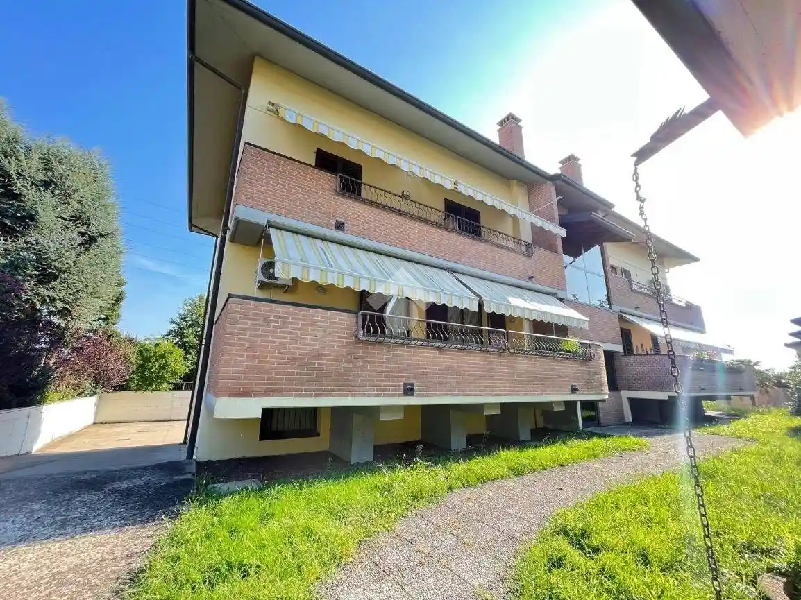 Appartamento in vendita a Villa Cortese