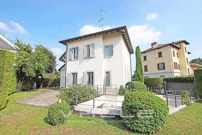 Villa in vendita a Bergamo