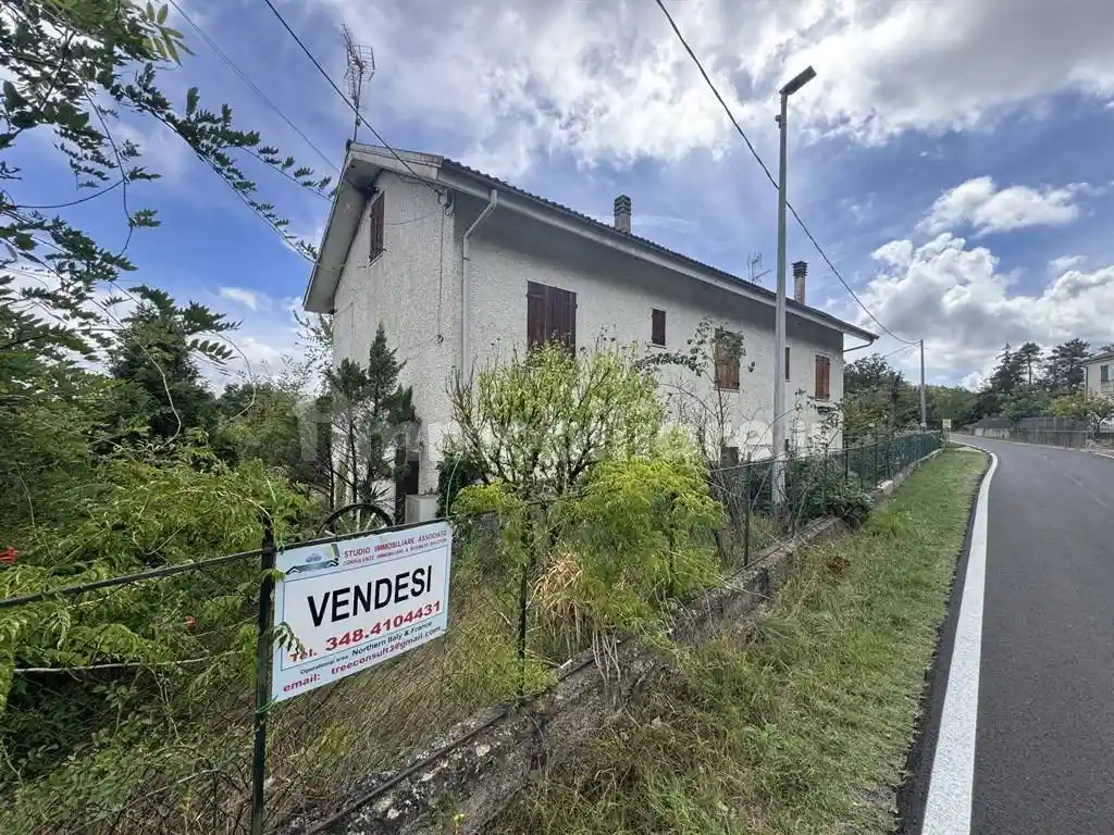 Casa indipendente in vendita a Morbello