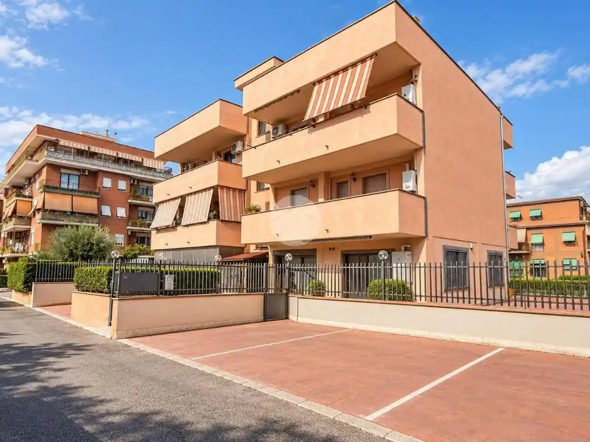 Appartamento in vendita a Roma