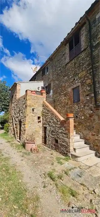 Appartamento in vendita a Casole d'Elsa