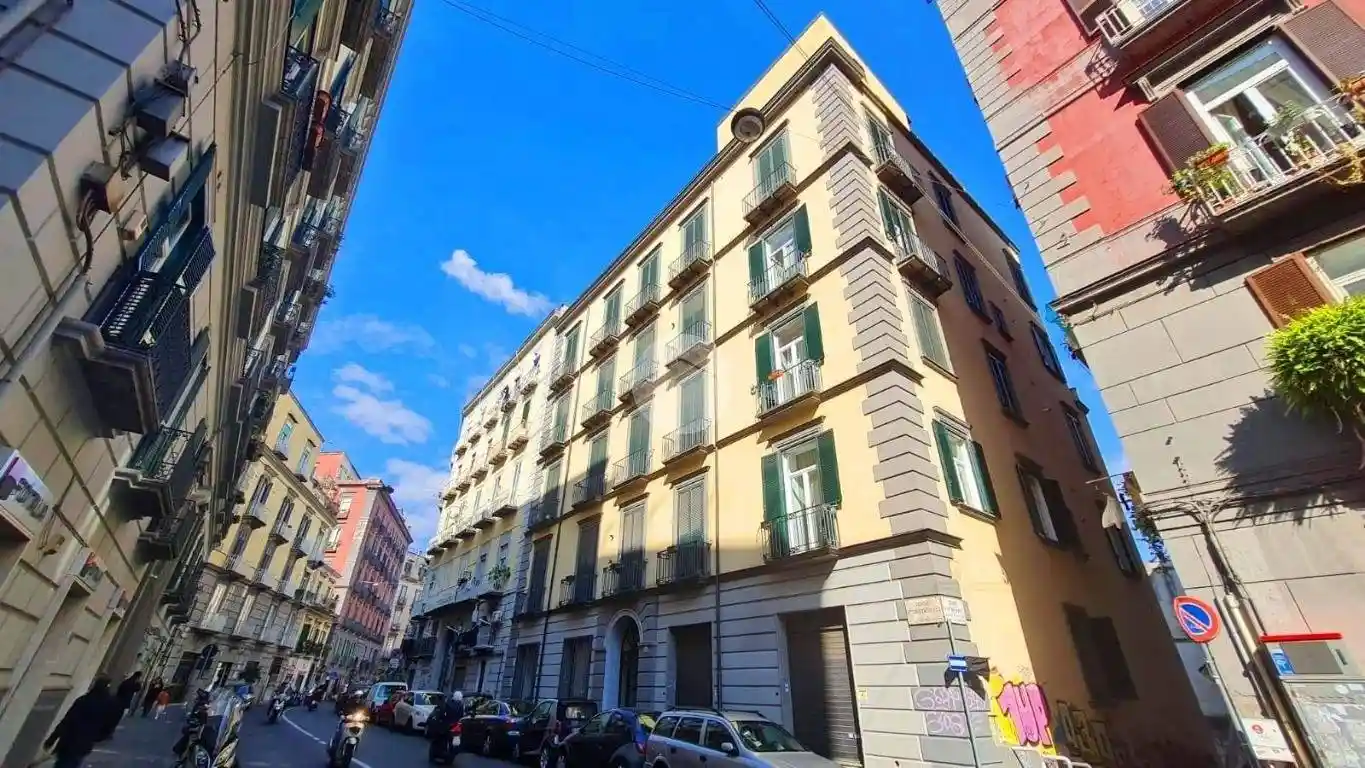 Appartamento in vendita a Napoli