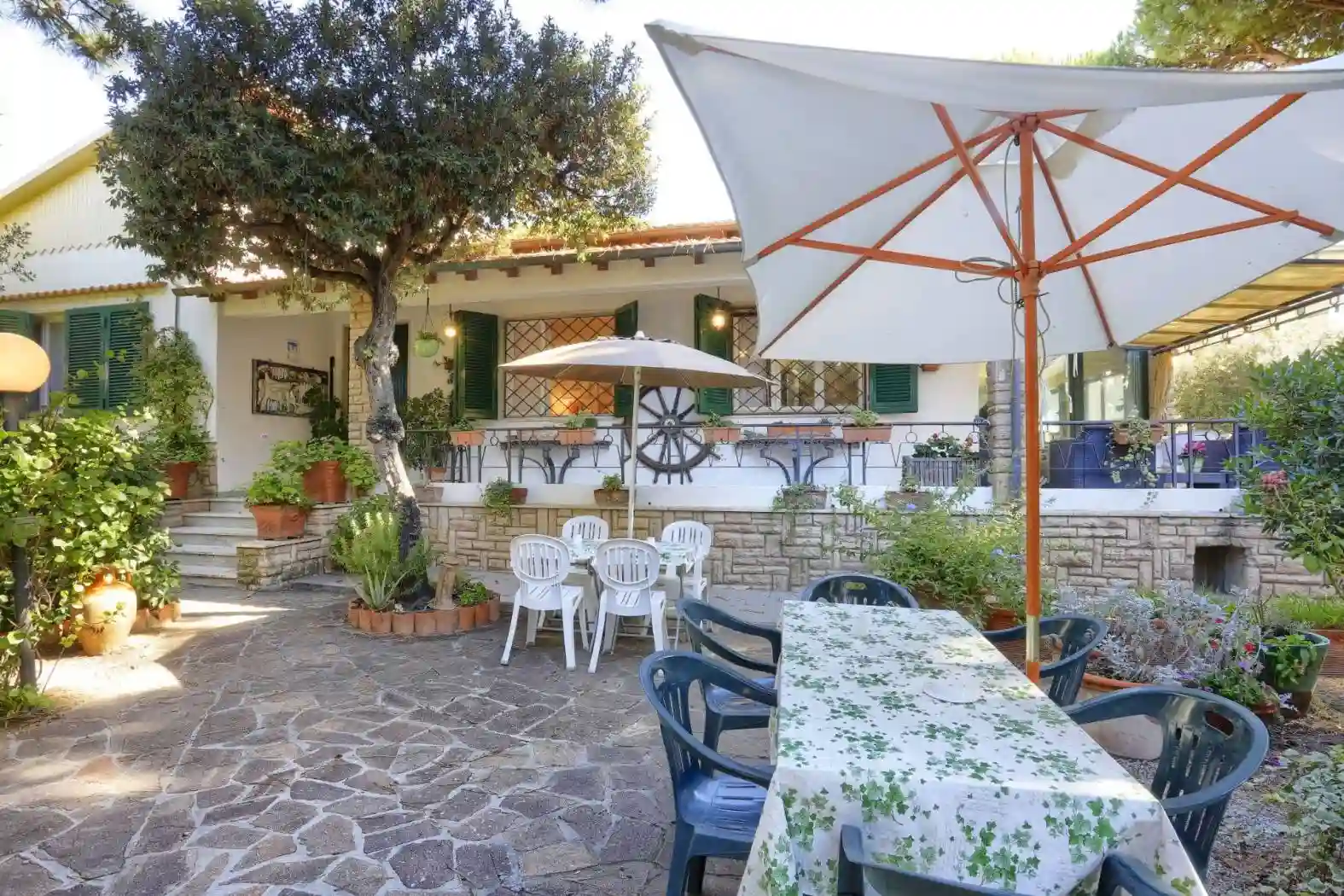 Villa - foto 2