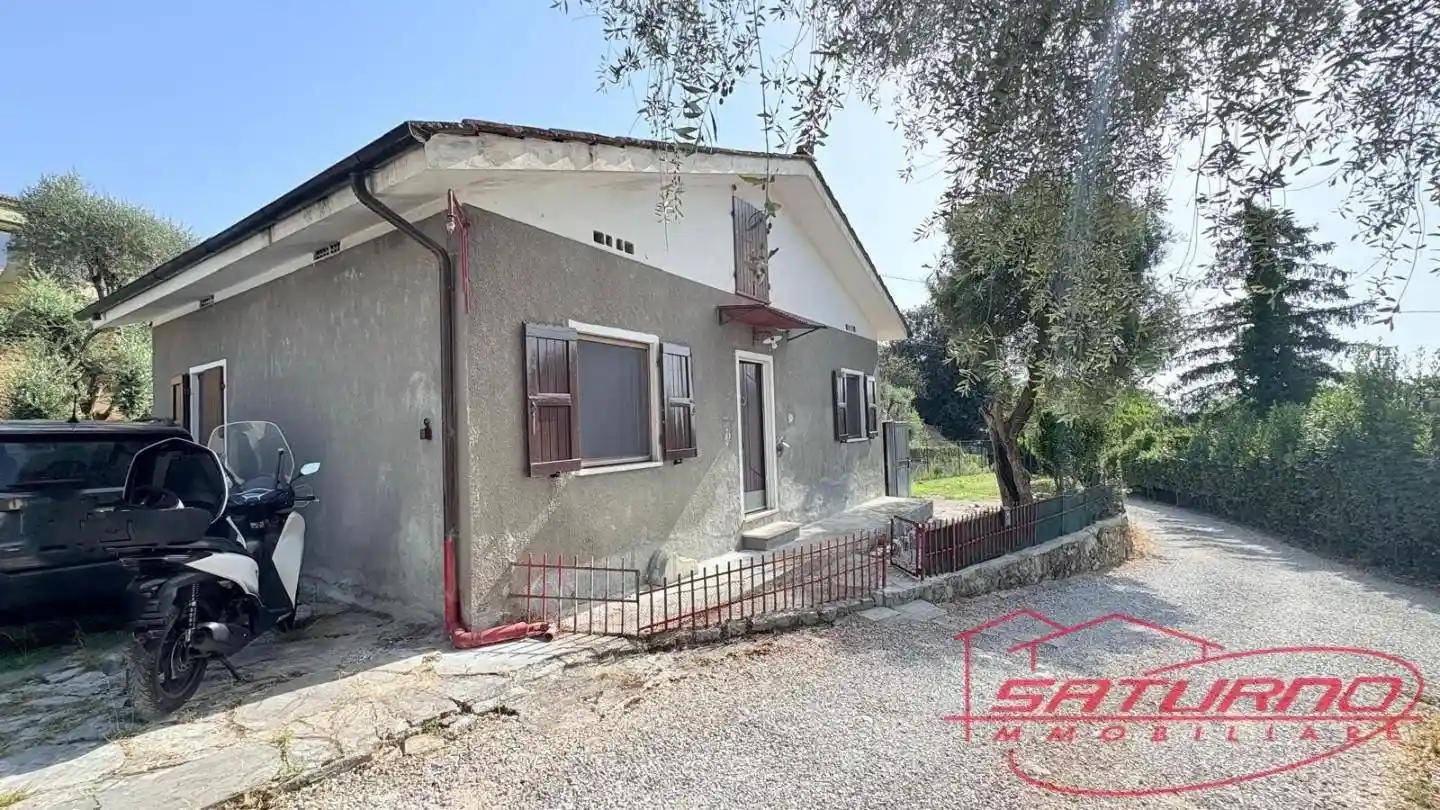 Villa in vendita a Lucca