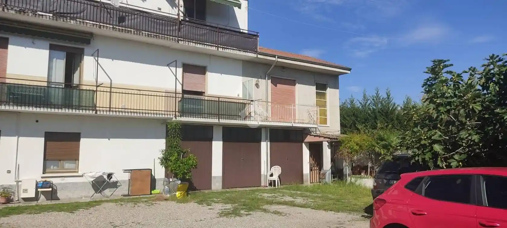 Rustico - Casale in vendita a Lonate Pozzolo